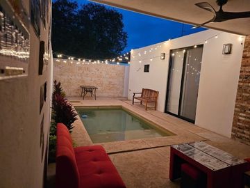 Casa de una planta en venta dentro de privada en Cholul