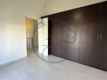 CASA EN VENTA EN JURIQUILLA CUMBRES DEL LAGO