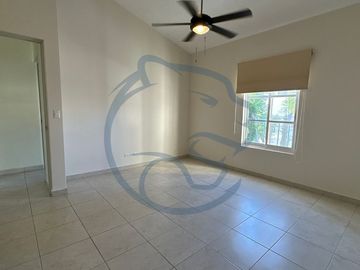 CASA EN VENTA EN JURIQUILLA CUMBRES DEL LAGO