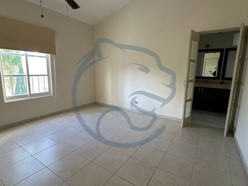 CASA EN VENTA EN JURIQUILLA CUMBRES DEL LAGO