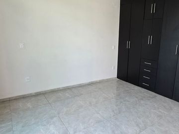 VENDO HERMOSA CASA, NUEVA Y AMPLIA EN VALLE DE LOS SAUCES, MORELIA