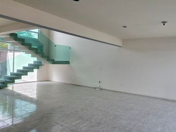 VENDO HERMOSA CASA, NUEVA Y AMPLIA EN VALLE DE LOS SAUCES, MORELIA