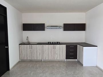 VENDO HERMOSA CASA, NUEVA Y AMPLIA EN VALLE DE LOS SAUCES, MORELIA