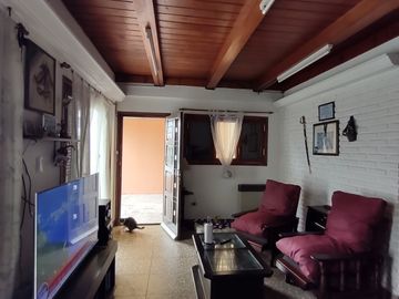 Chalet en venta de 3 dormitorios c/ cochera en Punta Mogotes