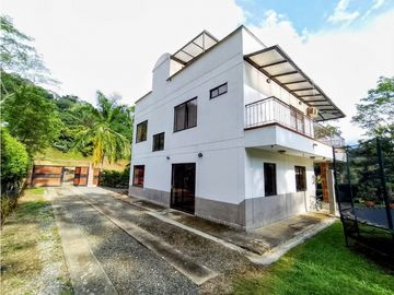 vendo finca en sopetran zona urbana.
