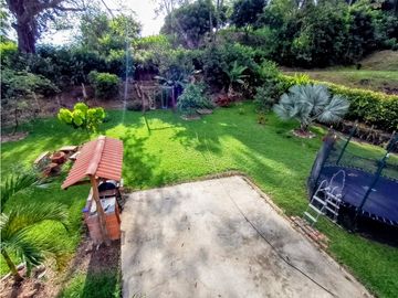 vendo finca en sopetran zona urbana.