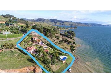 VENTA DE HERMOSA FINCA EN EL LAGO CALIMA- EL DARIEN