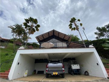 VENTA DE HERMOSA FINCA EN EL LAGO CALIMA- EL DARIEN