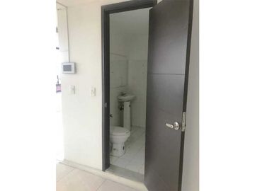 Casa con Locales y Apartamentos en Venta Av. Santander