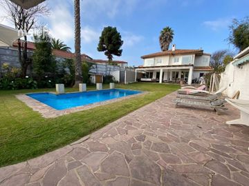 Casa sector residencial de las Golondrinas, Viña del Mar