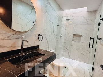 Hermosa casa en venta estilo industrial Moderno enfrente de Plaza Ankara