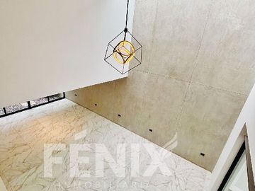 Hermosa casa en venta estilo industrial Moderno enfrente de Plaza Ankara