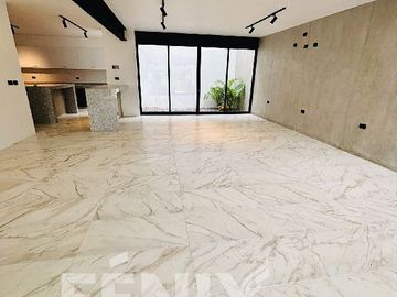 Hermosa casa en venta estilo industrial Moderno enfrente de Plaza Ankara
