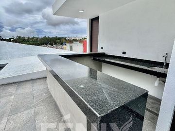 Hermosa casa en venta estilo industrial Moderno enfrente de Plaza Ankara