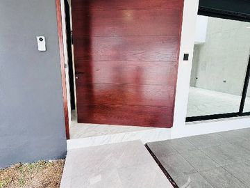 Hermosa casa en venta estilo industrial Moderno enfrente de Plaza Ankara