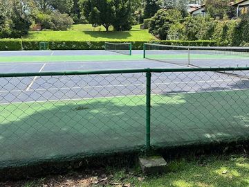 Casa en venta en condominio en Avandaro, Valle de Bravo