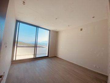 Casa en Venta, estricta seguridad, Zona Sur, Laderas Residencial, Monterrey, Nue