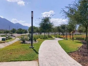 CASA EN VENTA EN COL. RESIDENCIAL CUMBRES LA JOYA EN MONTERREY,N.L.