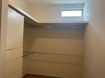 CASA EN VENTA EN COL. RESIDENCIAL CUMBRES LA JOYA EN MONTERREY,N.L.