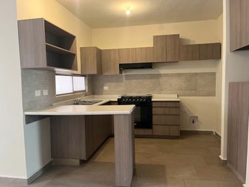 CASA EN VENTA EN COL. RESIDENCIAL CUMBRES LA JOYA EN MONTERREY,N.L.