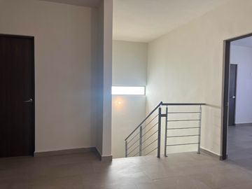CASA EN VENTA EN COL. RESIDENCIAL CUMBRES LA JOYA EN MONTERREY,N.L.