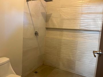 CASA EN VENTA EN COL. RESIDENCIAL CUMBRES LA JOYA EN MONTERREY,N.L.