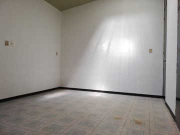 VENTA CASA EN COL. CIPRES, TOLUCA, MEXICO