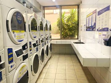 Hermoso Departamento 2D2B con estacionamiento y bodega, Santiago centro