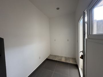 Casa en venta con vista al lago en privada Altozano, Mérida, Yucatán