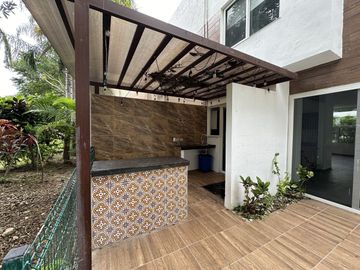 Casa en venta con vista al lago en privada Altozano, Mérida, Yucatán