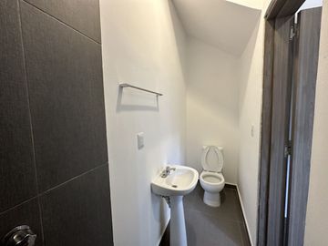 Casa en venta con vista al lago en privada Altozano, Mérida, Yucatán