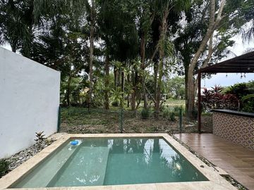 Casa en venta con vista al lago en privada Altozano, Mérida, Yucatán