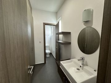 Casa en venta con vista al lago en privada Altozano, Mérida, Yucatán