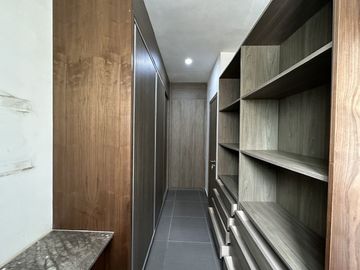 Casa en venta con vista al lago en privada Altozano, Mérida, Yucatán