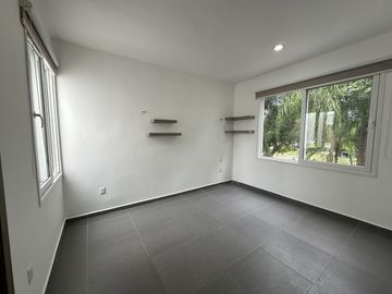 Casa en venta con vista al lago en privada Altozano, Mérida, Yucatán