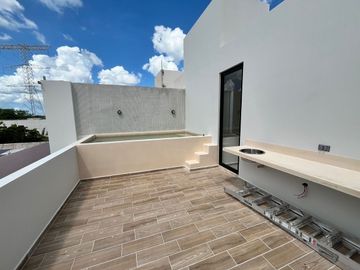Venta de casa con 3 recámaras en Temozón Norte