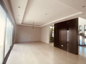Casa en Venta, estricta Seguridad, El Uro, Monterrey, Nuevo León