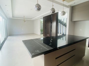 Casa en Venta, estricta Seguridad, El Uro, Monterrey, Nuevo León
