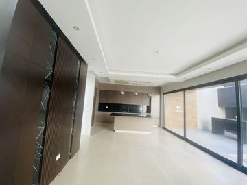 Casa en Venta, estricta Seguridad, El Uro, Monterrey, Nuevo León