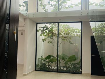 Casa en Venta, estricta Seguridad, El Uro, Monterrey, Nuevo León