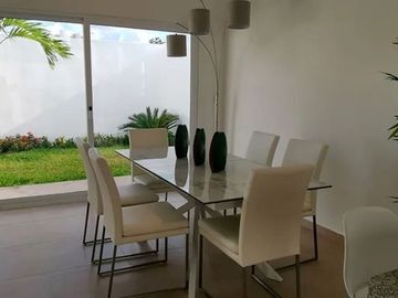 Casa en Venta en Residencial Izamal, Cancún.