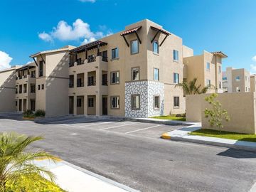 Departamento Nuevo en Real Amalfi, Playa del Carmen.