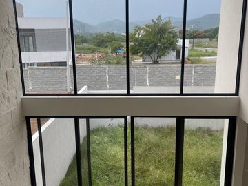 CASA EN VENTA EN BOSQUES DE LAS MISIONES