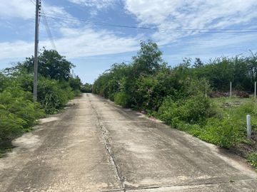 Land for sale in Hat Chao Samran, Phetchaburi
