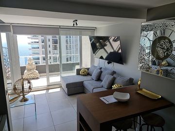 SE VENDE DUPLEX 1D2B REÑACA NORTE VISTA AL MAR