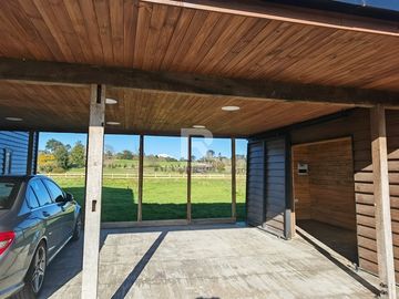 GRAN CASA EN EL EXCLUSIVO CONDOMINIO EL ALBA
