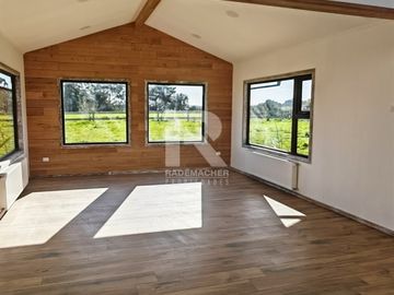 GRAN CASA EN EL EXCLUSIVO CONDOMINIO EL ALBA