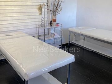 CASA EN VENTA, CERCA DE CLUB DE GOLF