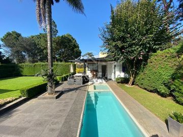 CASA EN VENTA, CERCA DE CLUB DE GOLF