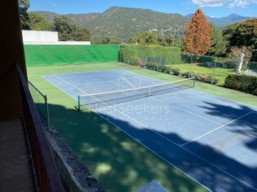 CASA EN VENTA, CERCA DE CLUB DE GOLF